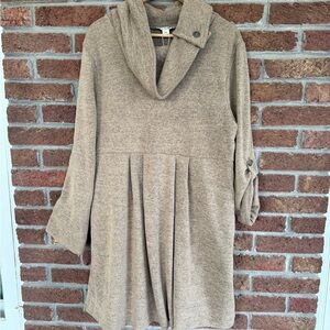 Simply Noelle Cozy Tan Women's Sweater. Birch. NWT.  Cowl Neck.  Pockets. L/XL